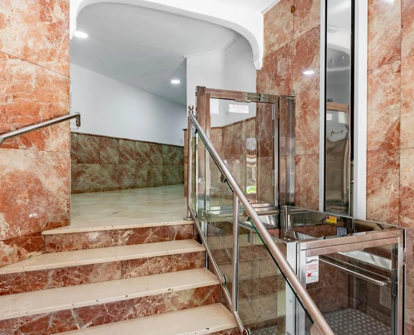 아파트 Apartamento Carvajal 말라가